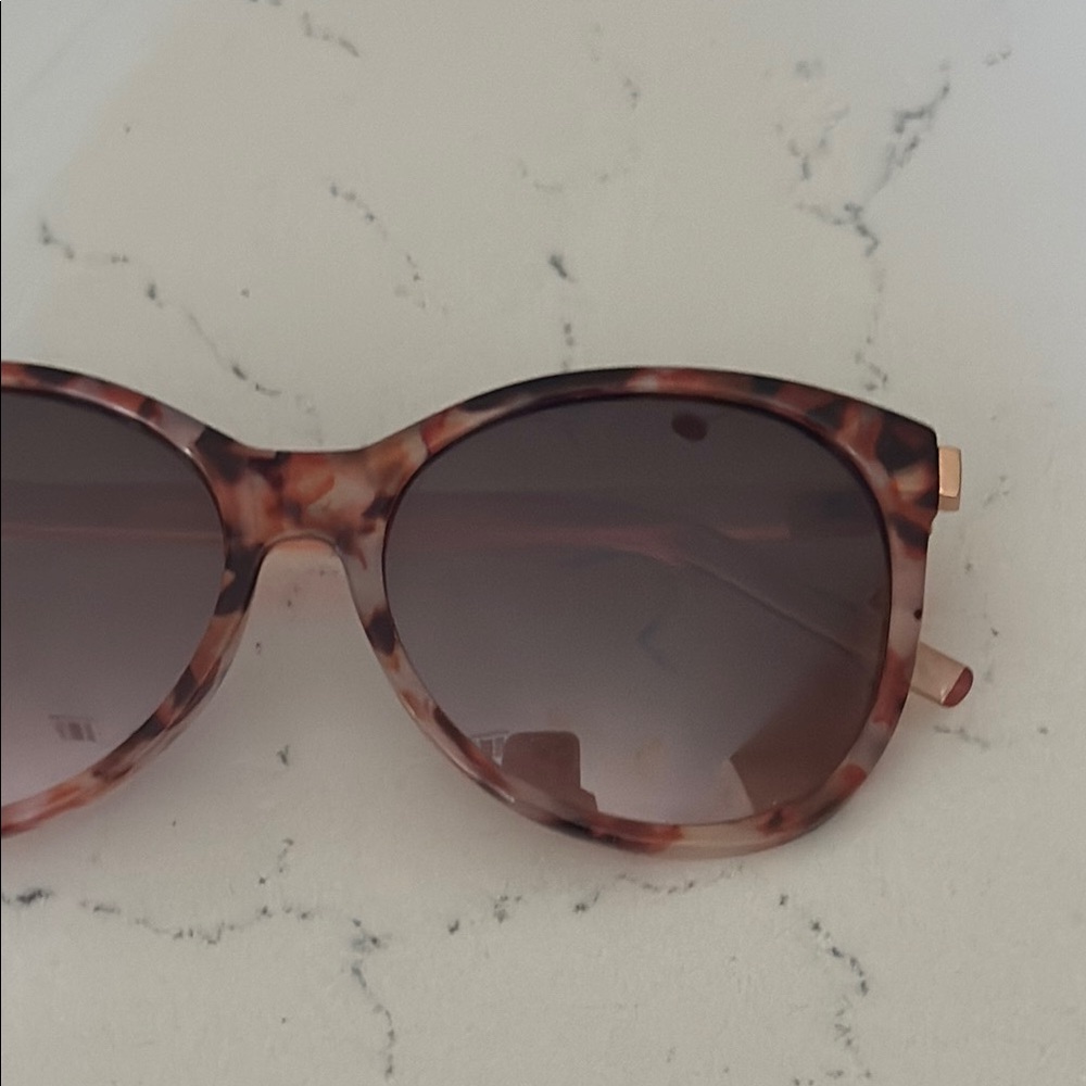 LOFT Outlet Women's Tortoiseshell Sunglasses OS NWOT - Picture 5 of 16